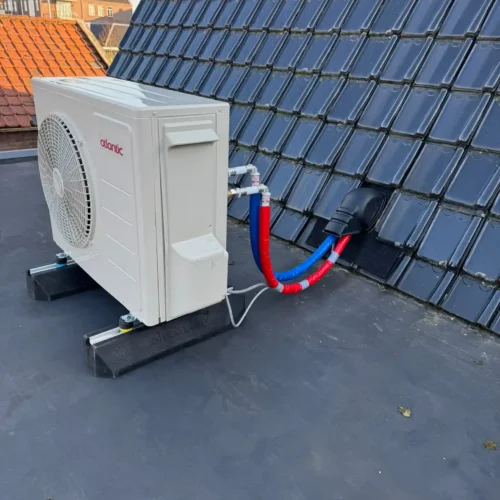 airco-buitenunit-plat-dak-kroflar Airco installatie Utrecht